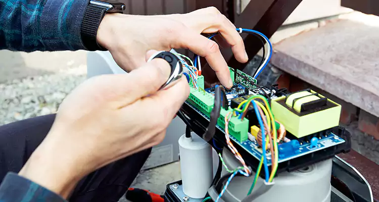 Automatic Driveway Gate Repair in University Park, FL