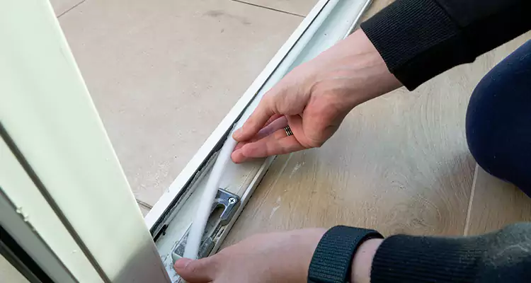 Garage Door Off Track Repair in University Park, FL