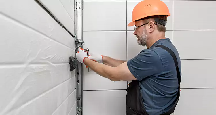 Emergency Garage Door Repair in University Park, FL