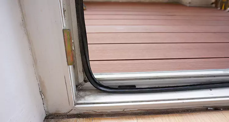 Why Choose Us for Leaking Sliding Glass Door Repair in University Park, FL?