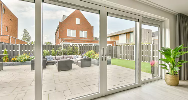 Best Sliding Screen Door Replacement Company in University Park, FL