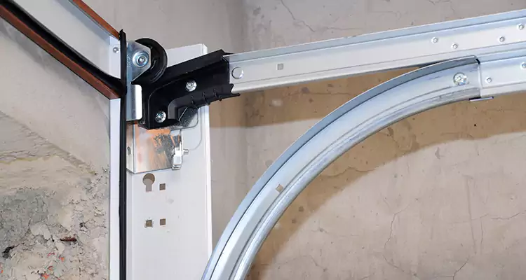 Maintain Liftmaster Garage Door Off Track in University Park, FL