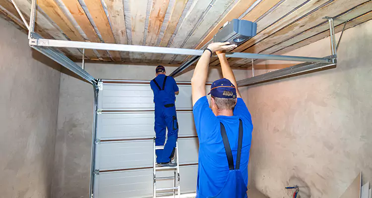 Garage Door Opener Technician in University Park, FL