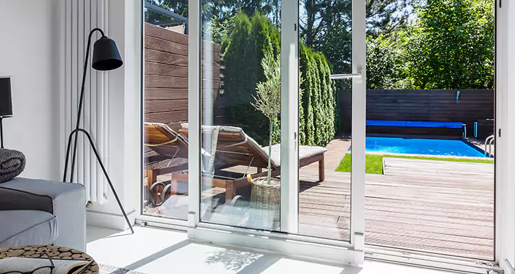 Fixing A Sliding Screen Door Roller in University Park, FL